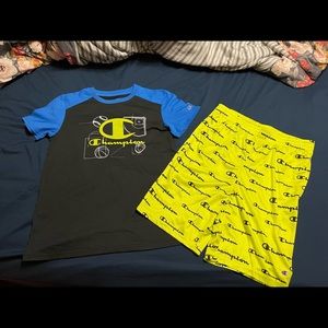 NWOT Boys Champion Set